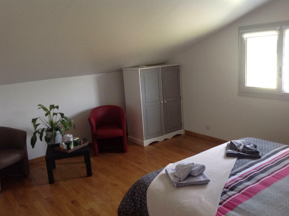 Au Mas Des Graviers Bed & Breakfast Salavas Luaran gambar